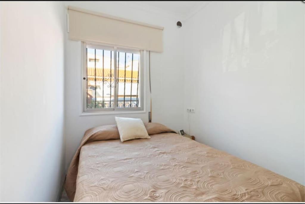 Casa Mata Cerca De Paseo Maritimo Antonio Banderas Hébergement de vacances *